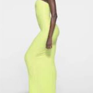 SKIMS Strapless ribbed dress sz SMALL